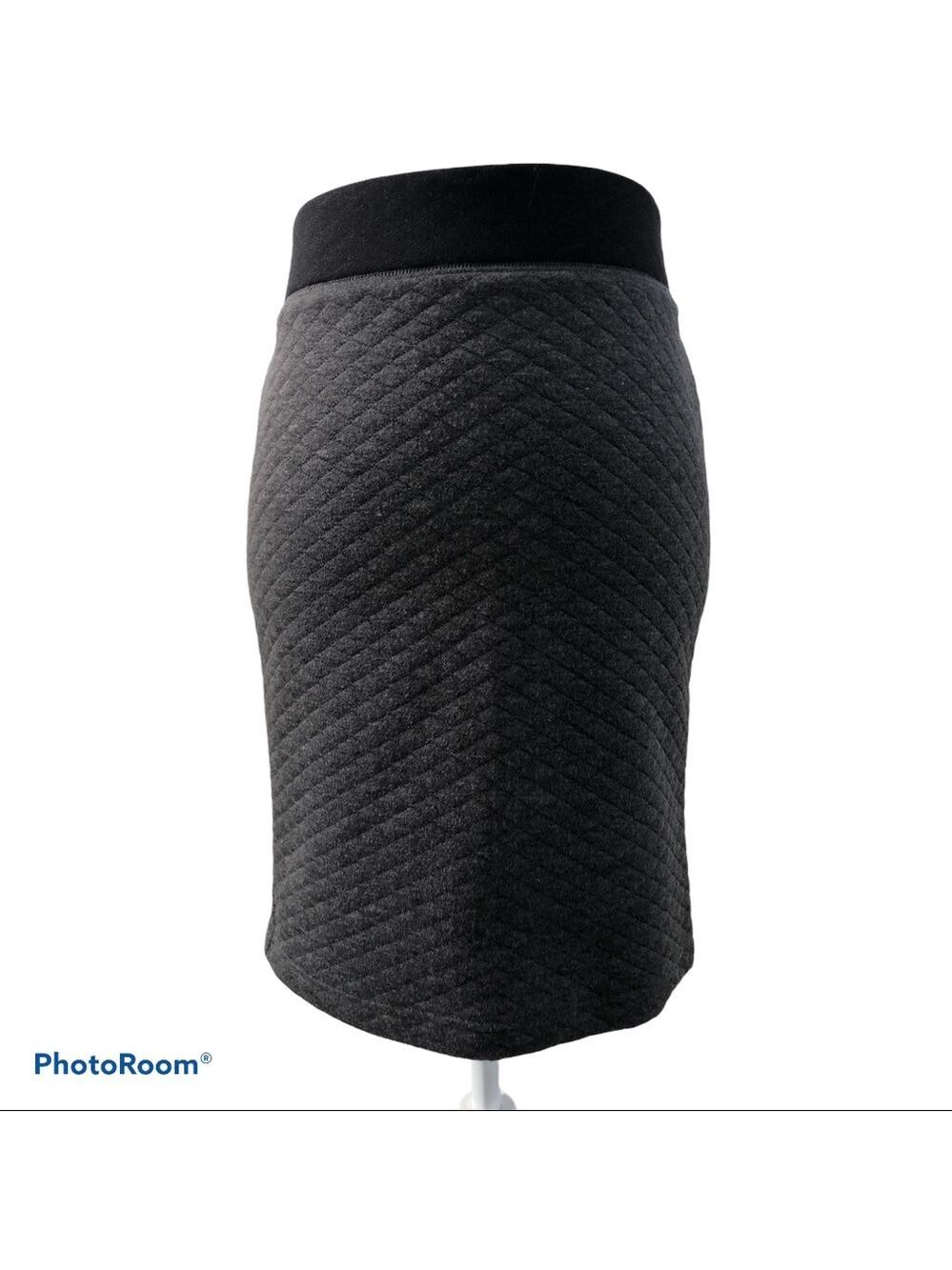 $5 SALE Philosophy Quilted Back Zip Pencil Skirt Size XS